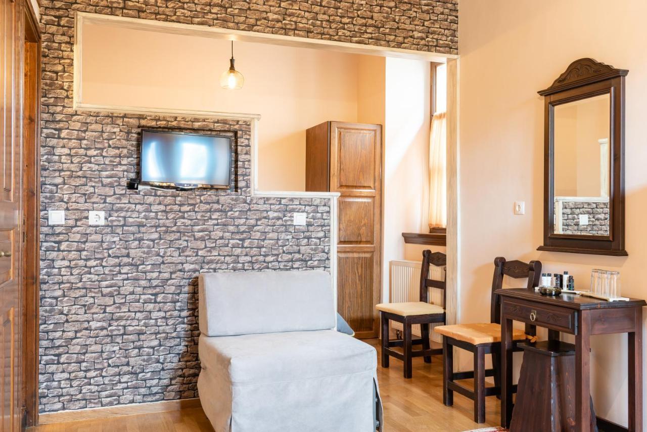 Kaza Guesthouse Dimitsana Exteriör bild