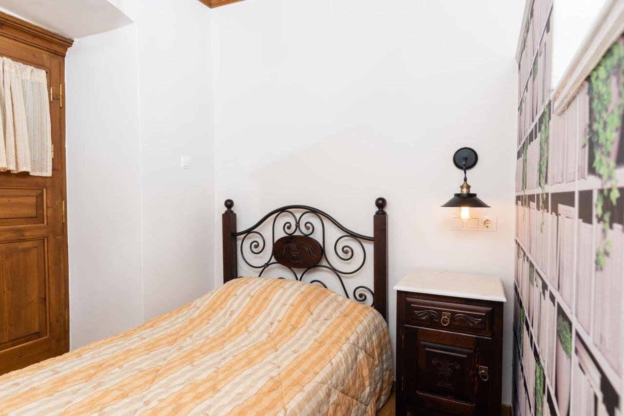Kaza Guesthouse Dimitsana Exteriör bild