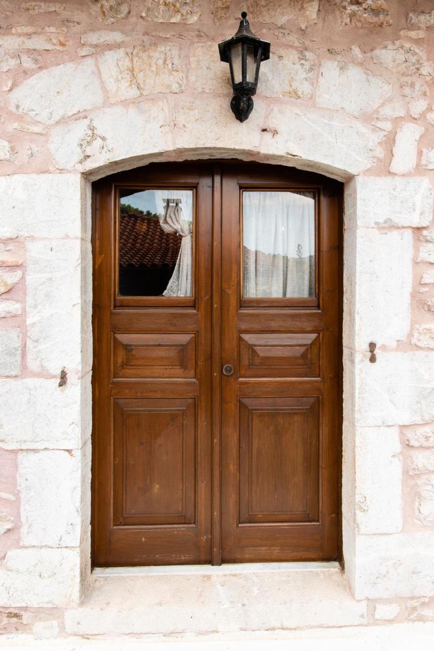 Kaza Guesthouse Dimitsana Exteriör bild