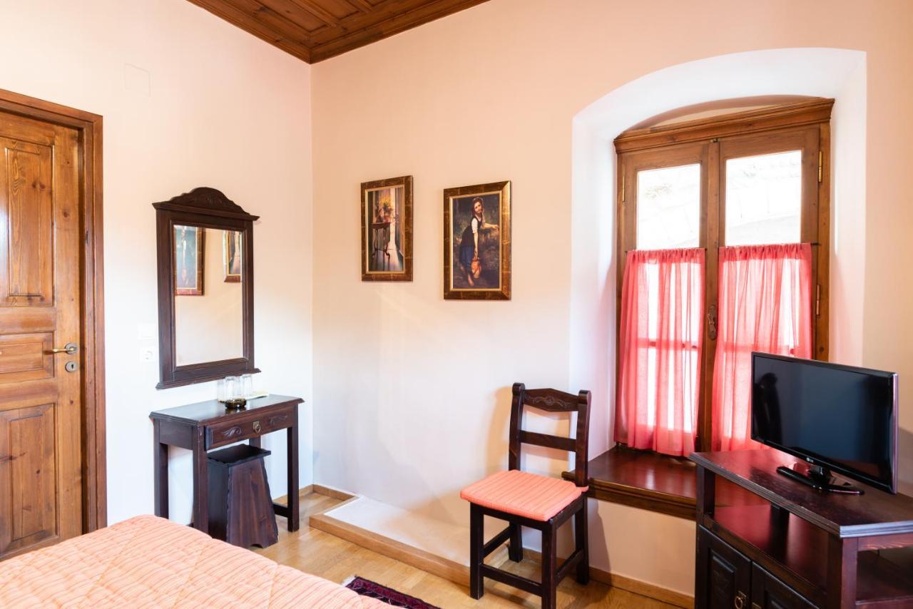Kaza Guesthouse Dimitsana Exteriör bild