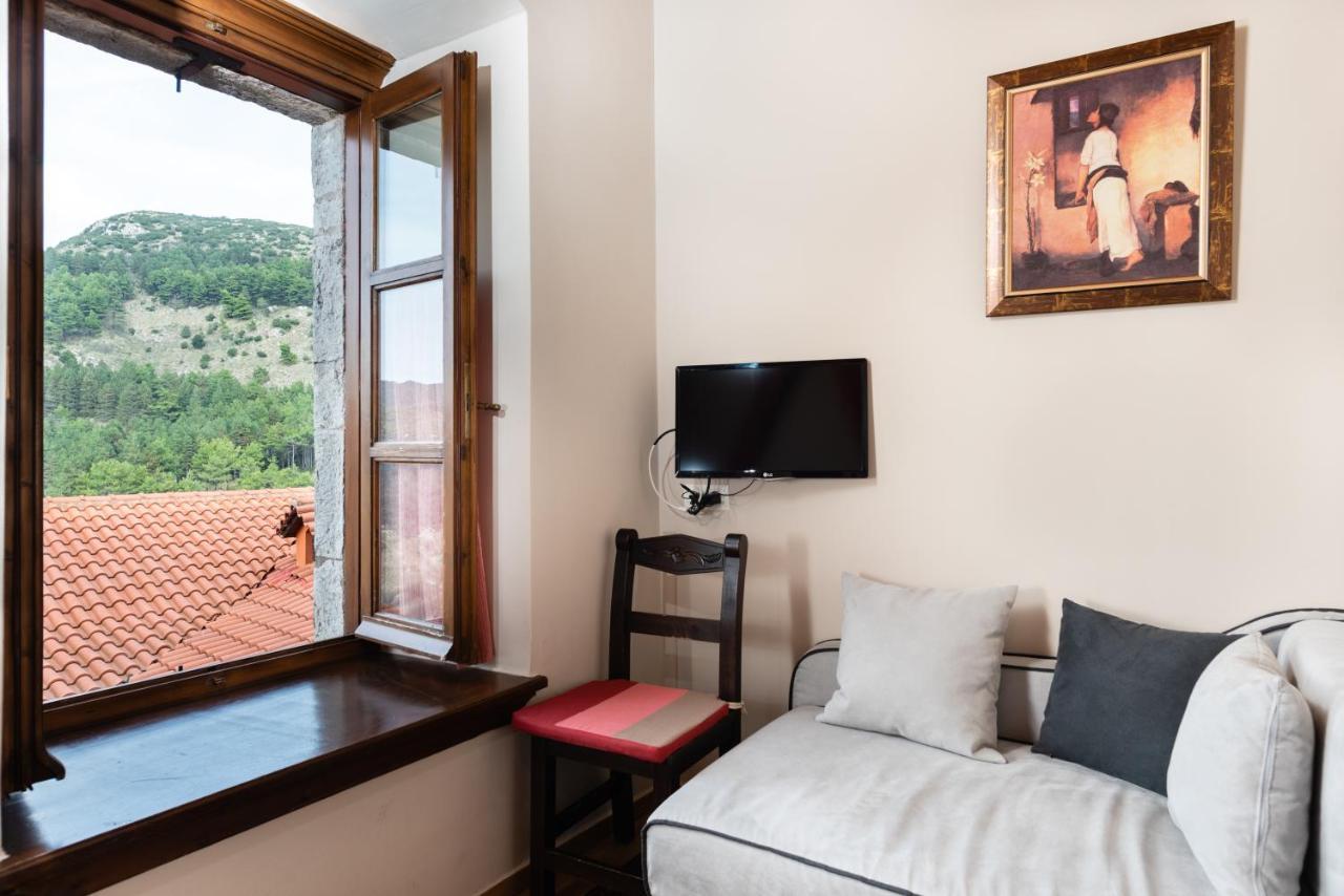 Kaza Guesthouse Dimitsana Exteriör bild