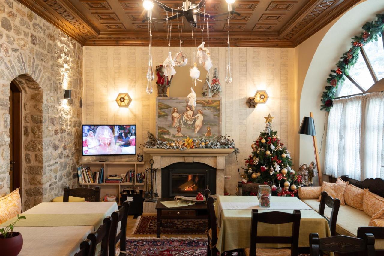 Kaza Guesthouse Dimitsana Exteriör bild
